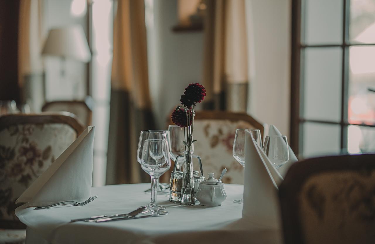 Hotel Restaurant Boss Miloslaw Ngoại thất bức ảnh